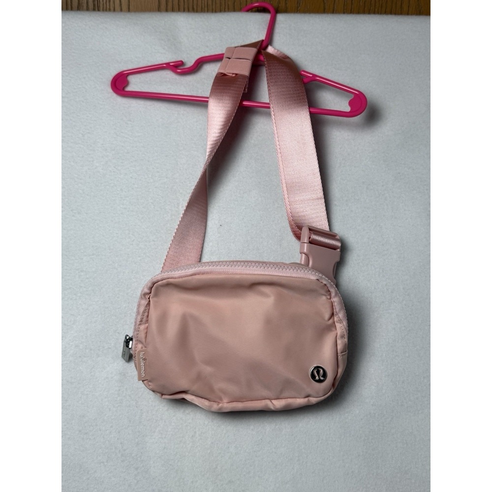 Lululemon Everywhere Belt Bag 1L Pink Pastel Light Blush Crossbody Fanny Pack